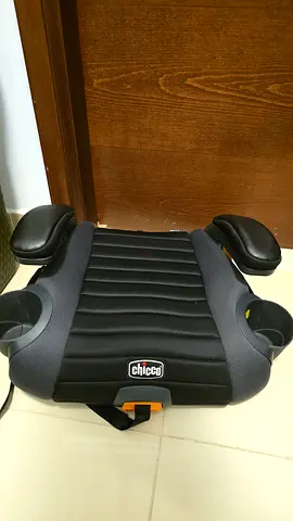 Chicco Booster Car Seat - Excellent Condition