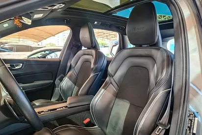 صورة 11 لـ 2019 Volvo XC60