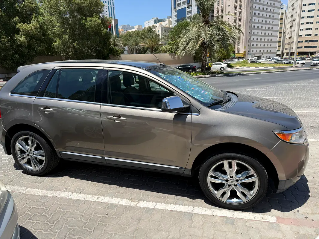Ford Edge 2014 — photo 1 of 11