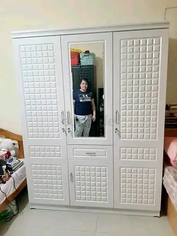 3/door wardrobe available new