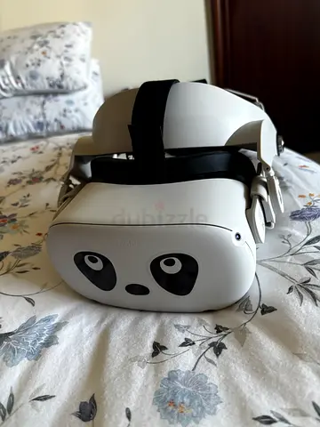 Meta/Oculus Quest 2 VR Headset - Good Condition with Panda Face Cover/Comfort Headband