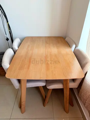 Dinning table 4 seater Brand New