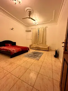 Master bedroom attached washroom/no commission