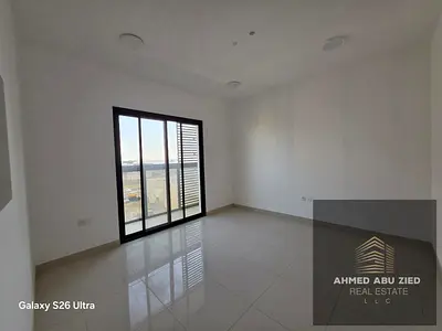 اول ساكن غرفه وصاله / مساحه كبيره / مطبخ كبير / بلكونه اطلاله مفتوحه / 2 حمام / تشطيبات مميزه / لوكيشن مميز سهل الوصول لدبي والشارقه / تسهيلات الدفعات