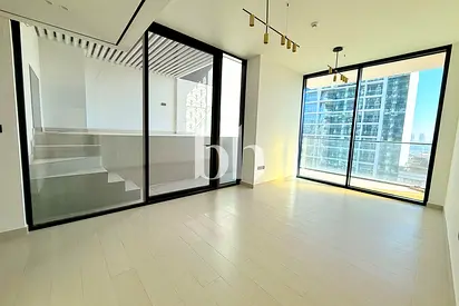Vacant | Private Pool and View | Flexible Cheques