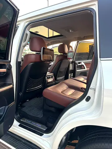 2019 Toyota LAND CRUISER — фото 13