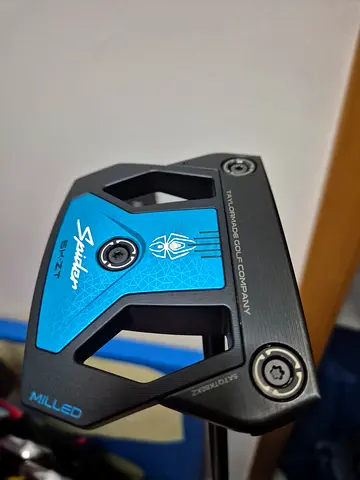 TaylorMade Spider 5K-ZT Putter featuring a striking blue and black design