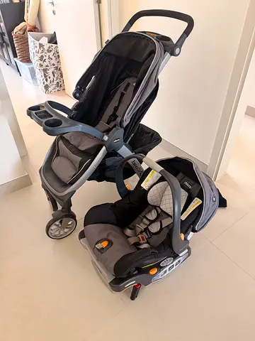 Chicco Bravo Travel System
