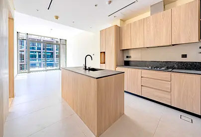 Luxurious Apt Bespoke Condition Best Layout