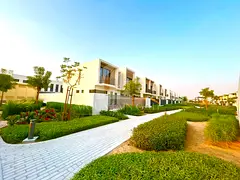 LUXURIOUS | VACANT | GREEN LIVING