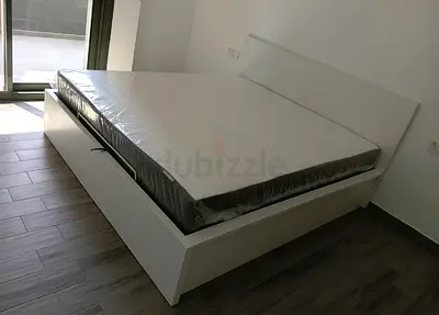 IKEA Malam Ottoman king size size 180×200cm bed with inside full storage and IKEA mattress is availa