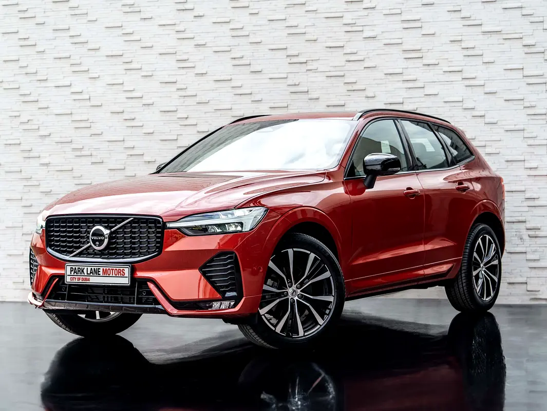 Volvo XC60 2024 — photo 1 of 19
