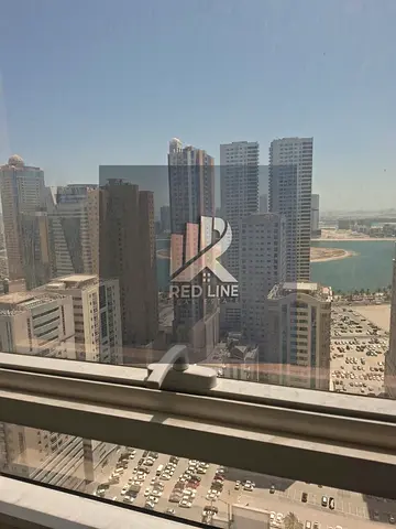 متاح للإيجار في المجاز 3 ✨ 🏡 غرفة وصالة 🌊 إطلالة أمامية مباشرة على البحيرة 🌆 إطلالة رائعة من جميع زوايا الشقة 🚿 2 حمام