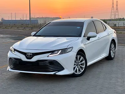 Toyota Camry 2019 Le hybrid gcc super clean car