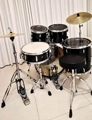 Pearl Roadshow full kit drums Hardware  .