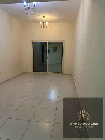 إطلالة بانورامية وباركنج بـ 30 ألف بس! 😱 غرفة وصالة لقطة في أبراج مدينة الإمارات 🔥 سكن عائلي مريح