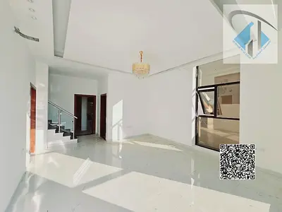 A great deal on a villa at a special price, including registration fees, with a large yard and excellent location. Freehold ownership available.