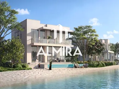 Vintage Type | Waterfront | Luxurious Living