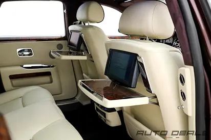 2016 ROLLS-ROYCE GHOST — миниатюра 18