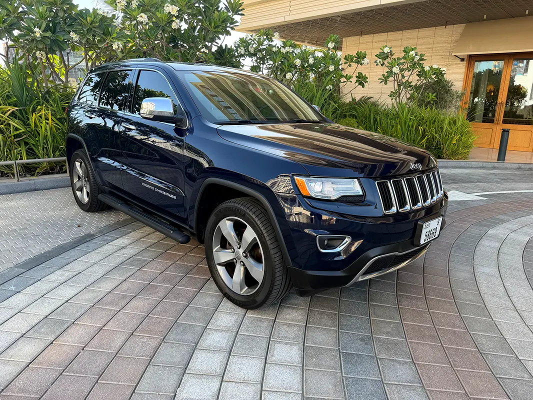 Jeep Grand Cherokee 2015 — photo 1 of 16