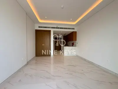 تصميم واسع / جاهز للسكن / إطلالة مفتوحة