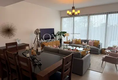 True Corner Unit | Single Row | Spacious