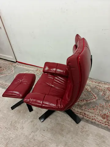 Genuine leather Natuzzi Italia re vive sofa with ottoman