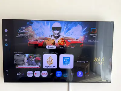 Samsung 65 Crystal UHD 4K Smart TV (U8000F) – 2025 Model, Like New