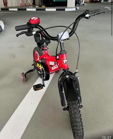 Red Kids Bicycle with Training Wheels — Good Condition