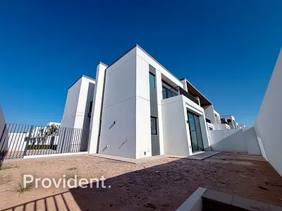 Single Row | Close to Amenities | Big Plot