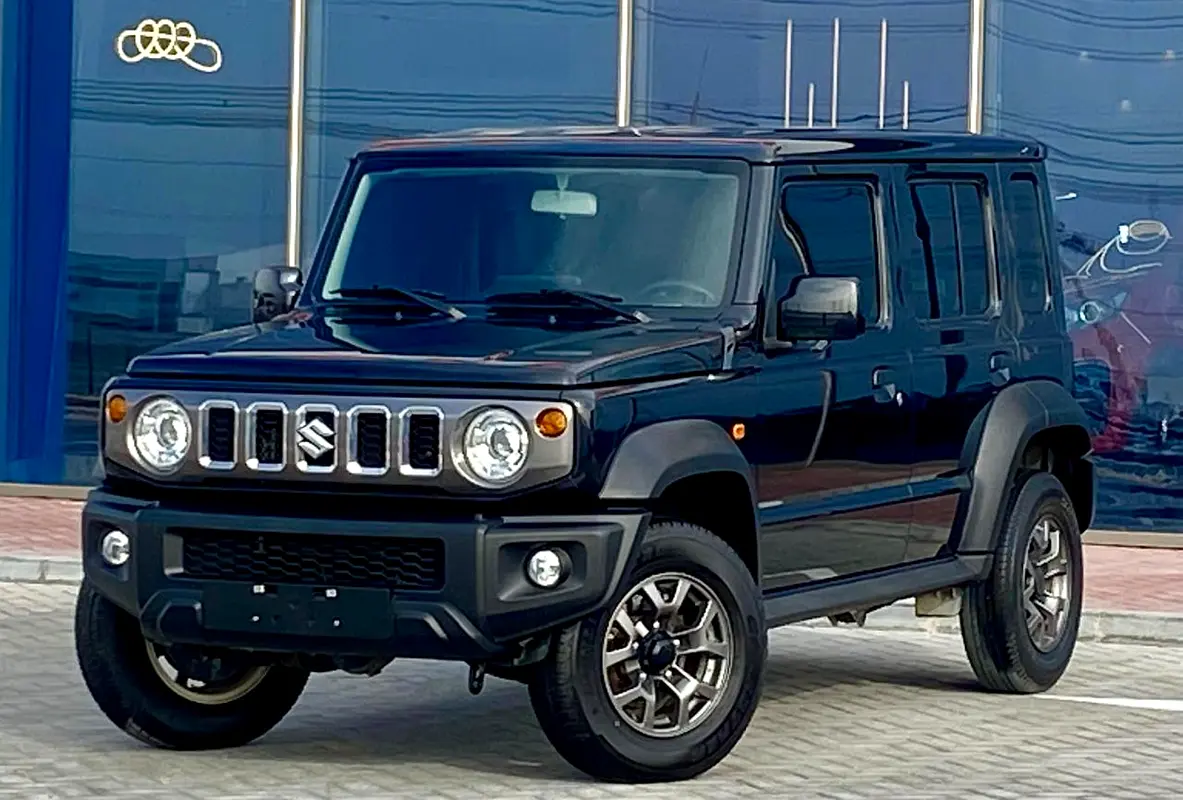 Suzuki Jimny 2024 — photo 1 of 11