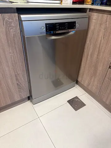 Bosch Stainless Steel Dishwasher in Good Condition