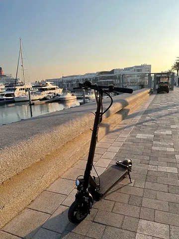 Eveons electric scooter, 
1 year old, Range: Up to 65 km, free helmet, RFS - got license