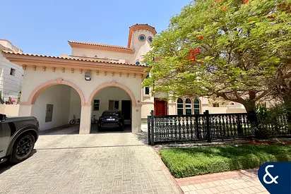 6 Beds | Vacant August 2026 | Private Pool