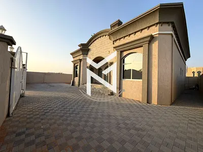 New Villa near Mountains | Majlis & Maid's Room | Local FEWA | Modern Fixtures