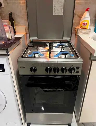 New gas stove for sale!