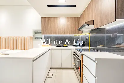 Furnished | Open Views | Bright Studio