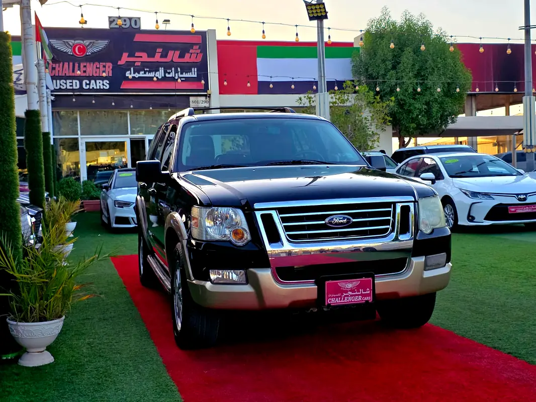 Ford Explorer 2010 — photo 1 of 17