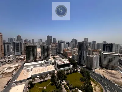 ثلاث غرف وصالة للايجار باركينغ مجاني غرفة خادمة غرفة ماستر بلكونة  مساحات واسعة دفعات مرنة التعاون علي مخرج دبي