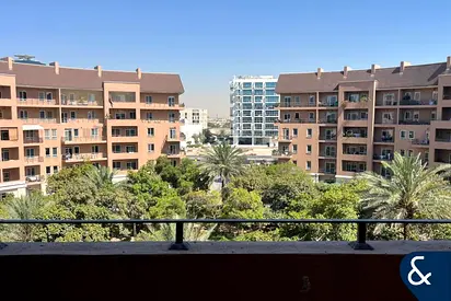 Vacant on Transfer | Two Bed | Circus View
