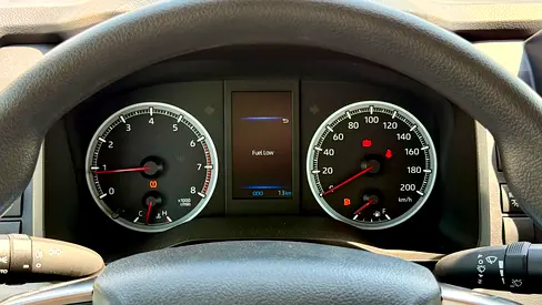 2025 Toyota HIACE — фото 19