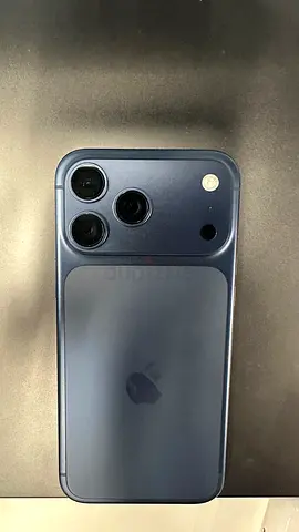 iPhone 17 Pro Max 512GB - under warranty - 100% battery