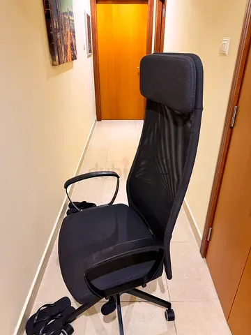 IKEA MARKUS ergonomic office chair with headrest. Good condition. Selling due to upgrade.