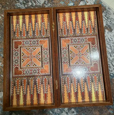 Backgammon set