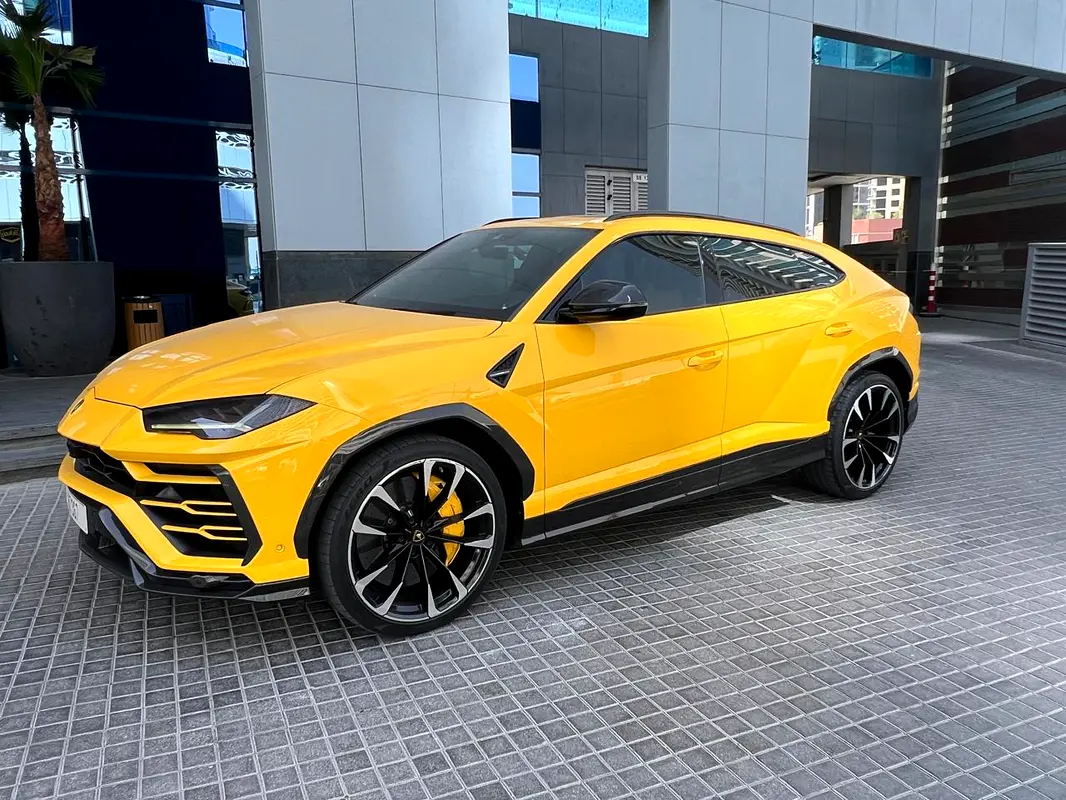 Lamborghini Urus 2020 — photo 1 of 10