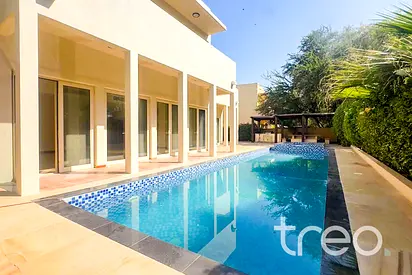 Exclusive 5 Bed | Park Backing | Near Golf Course