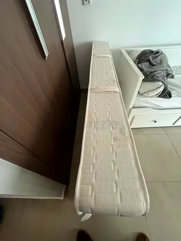 Urgent “Pick up only ! Single mattress in good condition - barely used