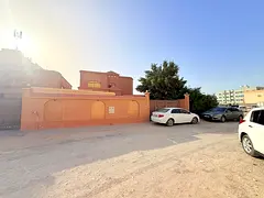 Al Muwaihat Villa 3, five rooms, majlis and hall, very spacious area, close to Mohammed Bin Zayed Ro