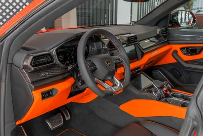 2025 Lamborghini URUS — миниатюра 15