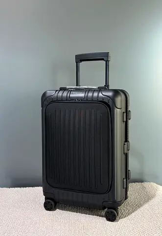 RIMOWA Hybrid cabin suitcase